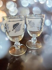 Set Of 2 VTG Libbey Frosted Silver Leaves Water Wine Goblets Glasses