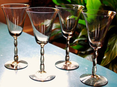 Vtg Set 4 BROWN SMOKE Hand Blown Wine Glasses W Waved Stems 6 3/8″ MCM 1960s