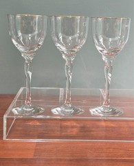 Set of 3 Lenox Unity Gold Trim Crystal 7.5” Wine Glasses w/ Twisted Stem