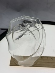 (1) double-walled glass tumbler features a unique twisted, ergonomic design