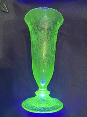 Rare Hazel Atlas Green Florentine No2 Poppy 6” Parfait Glass Glows