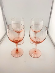 Libbey Premiere Plum Pink Wine Glasses 7.25″ Tall Stemmed Goblets VTG Set of 4
