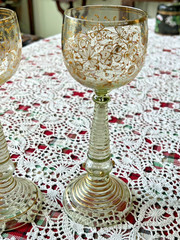 PAIR Vintage BOHEMIAN Glass ROEMER STYLE Hock Wine Glass 7 5/8″ Tall Gilt Design
