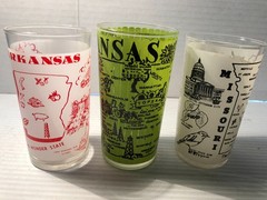 Vintage Retro FEDERAL & HAZEL ATLAS Souvenir Frosted State Glasses Set of 9