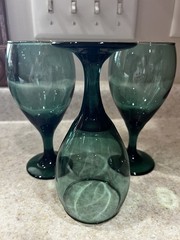 Arby’s Vintage 3 Green Goblets Glasses Gold Rim 3 Green Water