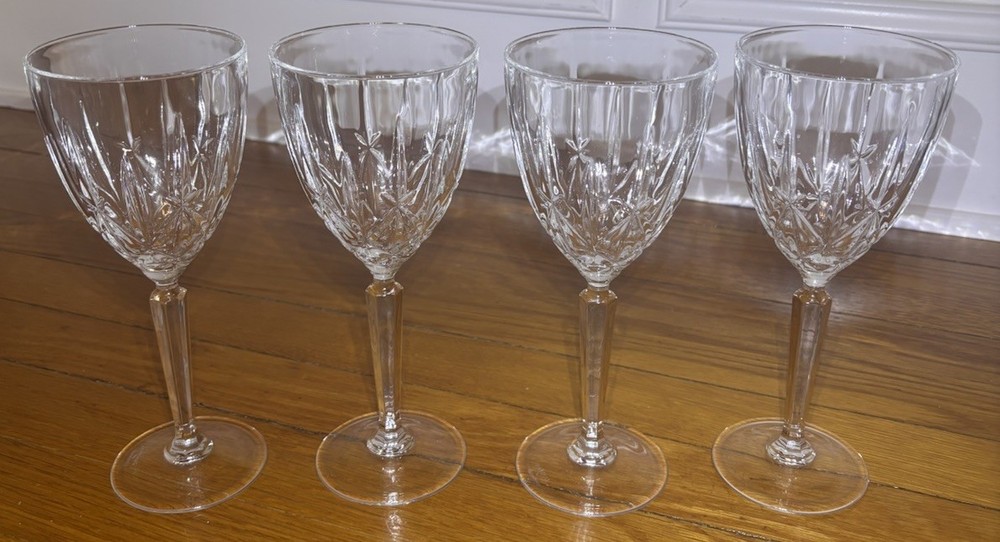 Set of 4 Waterford Marquis Sparkle Wine Glasses Water Goblets 8 1/4″ Tall