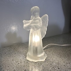 Celebrations Frosted Crystal Clear 6 1/2″ Light-Up Angel w/ Harp Taiwan