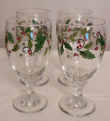 Libbey HOLLY BERRIES Holiday Set of 4 Iced Tea RED WINE GOBLETS Festive Glasses