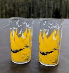 2 Vtg Yellow Sailboat Seagull Glass Drinkware Tumblers MCM Nautical USA Ex Cond