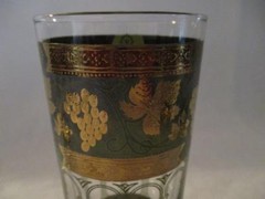 Drinking Glass 5.5″ Tall Clear /Green/Gold Grapes Leaf Multiples Avail Near Mint