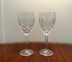 Vintage Set 2 WATERFORD CRYSTAL Araglin 6 oz. Wine Glasses 7-1/8” Gothic IRELAND