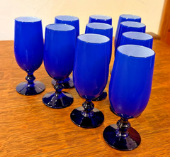 STUNNING Set of 10 Vtg MCM Cobalt blue Carlo Moretti Italian liquor/wineglasses.