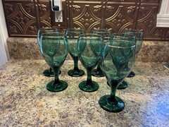 Set Of 8 Vintage Libbey Teardrop Green Wine Glasses/Water Goblets w/Gold Rim