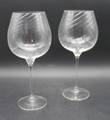 Set of 2 Signed Hand Blown Art Glass Wine Goblets Swirl Optic Bowls 9.5″