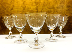 Vintage Set Of 5 Cut Crystal Vine Pattern Diamond Stem 8 Oz Wine Glasses