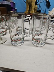 Set of 16 Vintage Christmas Libbey Ribbon & Berry Festive Glasses (OK)