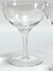 Pretty Twisted Stem Champagne Glasses 5 1/4″ Set of Four