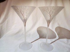 (2) BELVEDERE Grand Martini Glasses – Cold Activated Frosted Trees – MINT