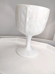VTG F.T.D. 1975 MILK GLASS CHALICE GOBLET, CANDY w/ OAK LEAF PATTERN WHITE EUC