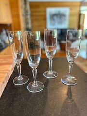 SETOF 4 CHAMPAGNE FLUTES SIX SIDED STEMS NEAR PERFECT CONDITION