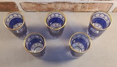 Vtg 5pc Cobalt Blue & Gold Moroccan Tea Glasses 3.5″ Mini Tumblers Boho Barware