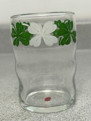Set of 2 Vtg Shamrock Clover Glass Tumblers St Patrick’s Day – Green & White