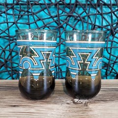 Lot OF 2 Vtg Anchor Hocking Smoked Glass Blue Brown Aztec Design 4″ JUICE Glass