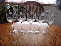 Wine Etched Floral Blown Toscany Cut Stem 6 Oz – Set of 5 Glasses