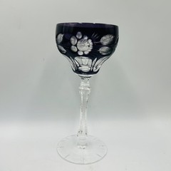 Beautiful Purple Amethyst Cut To Clear Wine Hock Flower And Leaves Pattern