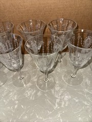 8 Vintage 1940S Hand Edged Tulip Pattern Depression Glass Goblet