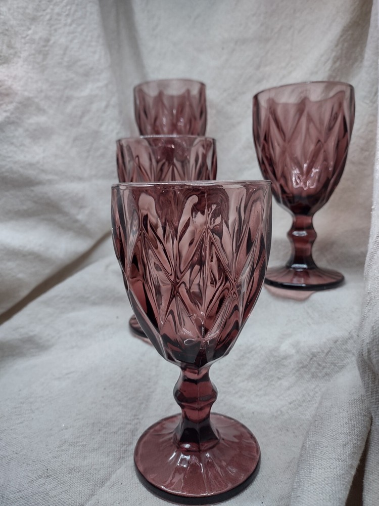 Set of 4 Ravenhead Gemstone Amethyst Wine Glasses 6.75″ tall, 3.5 wide at mouth