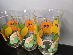 RARE Vintage Set of 3 Nancy Lynn Anthropomorphic»Smiling Fruit» juice glasses