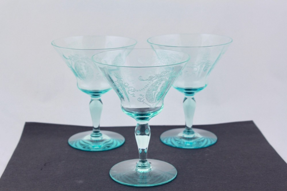 SET OF 3 SUNRISE MEDALLION BLUE BY MORGANTOWN LOW SHERBET GLASSES – MINT