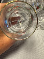 Vintage Set of 4 Christmas Holly & Ribbon Footed Wine Glasses Gold Rim 10oz