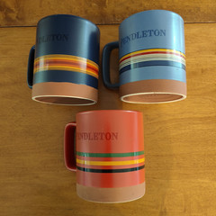 3 Pendleton Ceramic 18oz Mugs National Parks 2-Blue & 1-Red with Stripes NWOT