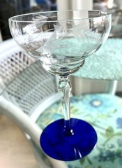Weston Louie Glass Optic Etched Champagne goblet w/cobalt blue foot 6 Oz