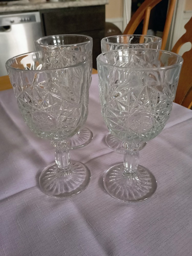 Vtg. 4 Libbey Hobstar Goblets-Starburst Water or Wine Glass – Set of 4 – 10 oz.