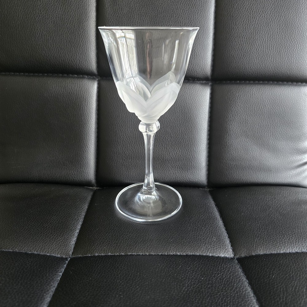 1 Cristal D’Arques Durand Florence Fluted Crystal Wine Glass Signed JG Durand