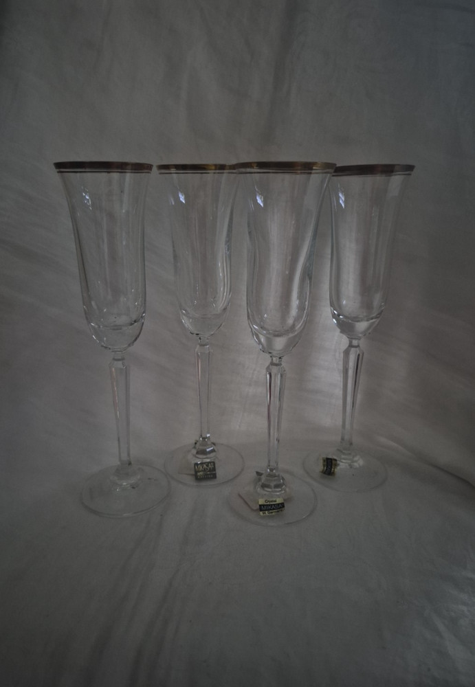 Set of 4 Mikasa Wheaton Lead Crystal Champagne Flutes 9 3/4″h Gold Rim NIB