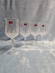 SET OF FOUR Cristal d’Arques LONGCHAMP CLEAR 5 1/2 oz Wine Glasses, 6 1/4″. NEW