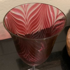 Stephen Smyers Art Glass Cranberry 8 1/2″ Pulled Feather Wine or Water Goblet