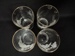 Set of 4 Vintage Wild Rose Pattern Floral Tumblers with Gold Rim 5 1/2″ Tall