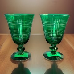 NWT Set Of 2 Biltmore Green Glass Goblets-Etched Plaid
