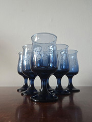 6 Pfaltzgraff Yorktowne Dark Blue Navy Stemmed Glasses 8 oz Water Wine Goblets