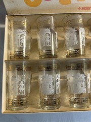 MCM Anchor Hocking Festive Dutch Print 5″ Glasses Set of 8 in Box