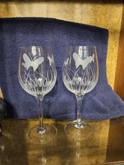 Etched Butterfly Clear Wine Glasses LOT OF 2- 9″Hx2.78″W 12oz NO BOX