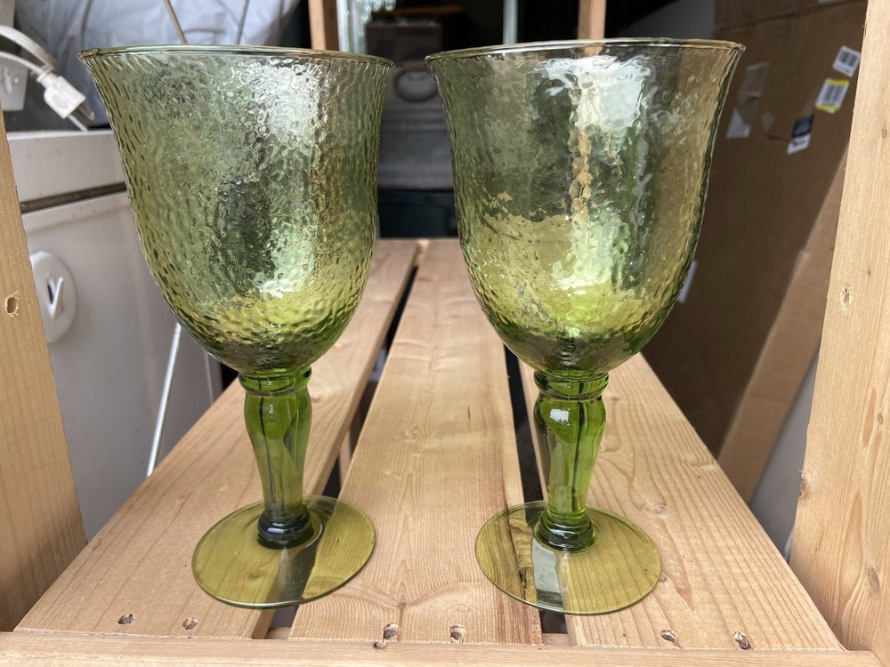 2 Footed Hazel Atlas Avocado Green Wine Glasses 12oz Pebble Texture