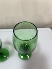 Emerald Green 8.25″ Wine Glasses X 2 Excellent Condition