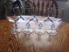 Wine 7 Oz Claudia Ball Stem Water Blown 5 3/4″ – Set of 4