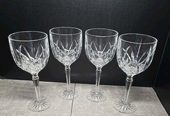 Set of 4 Marquis By Waterford”Brookside” All Purpose Crystal Wine Glasses w/Box
